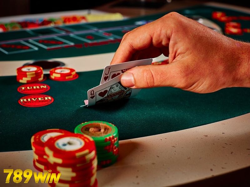 Luật chơi môn poker và những ván cược đáng nhớ